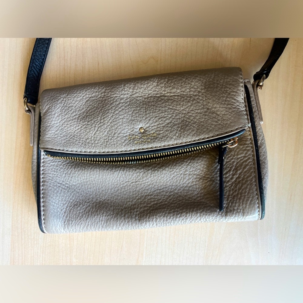 Kate Spade Cobble Hill Minka Crossbody Tan Pebble Leather Black & White Stripes